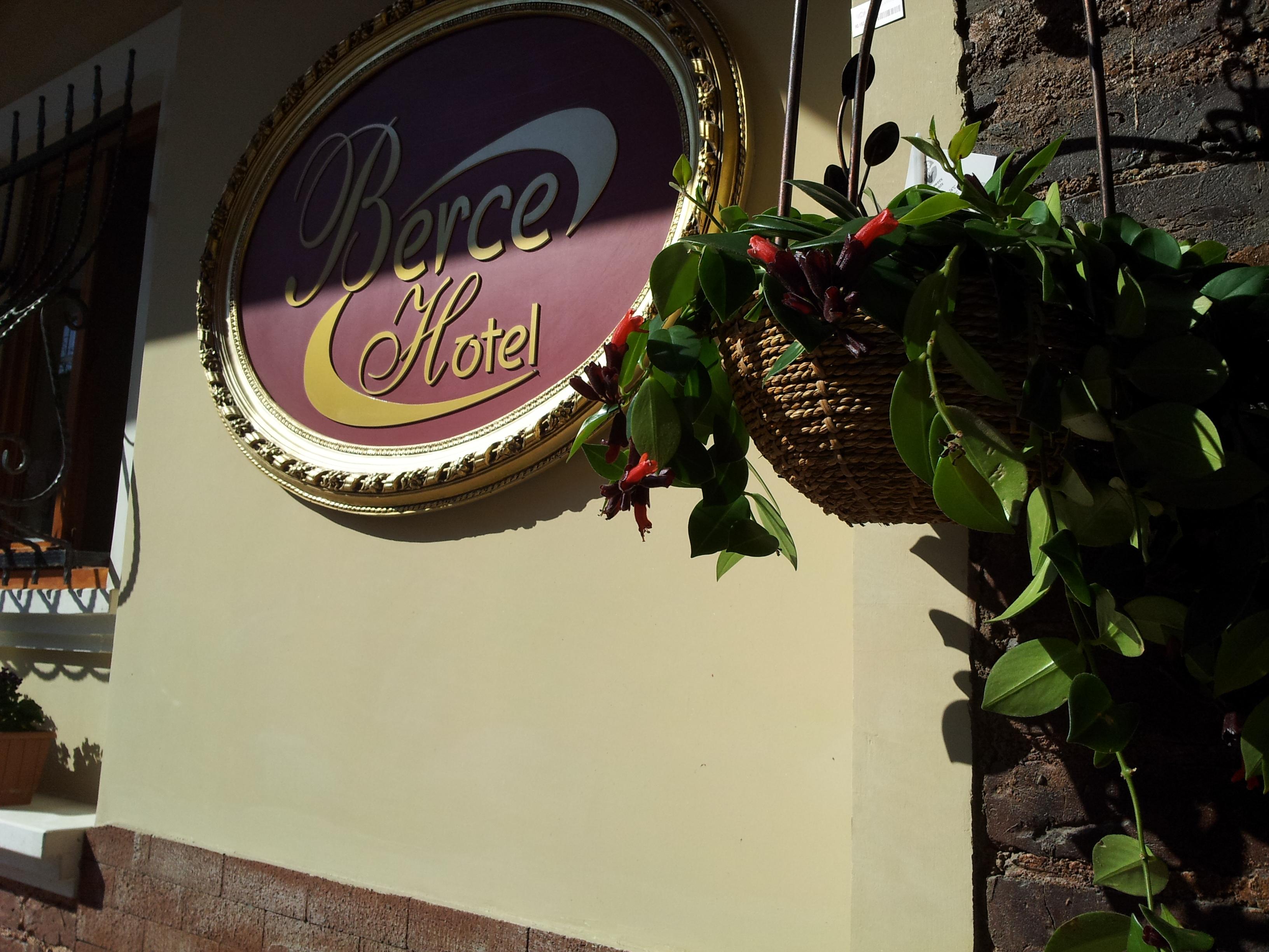 Berce Apartments Istanboel Buitenkant foto